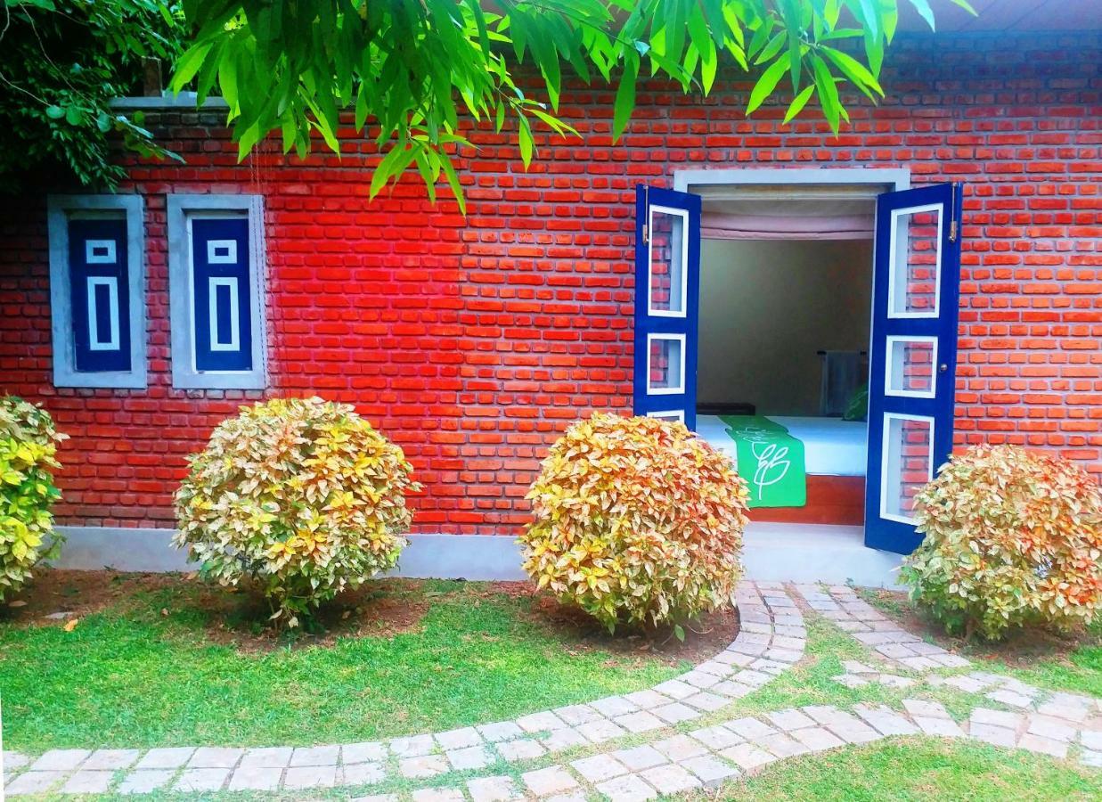 Honey Tree Polonnaruwa Hotel Exterior photo