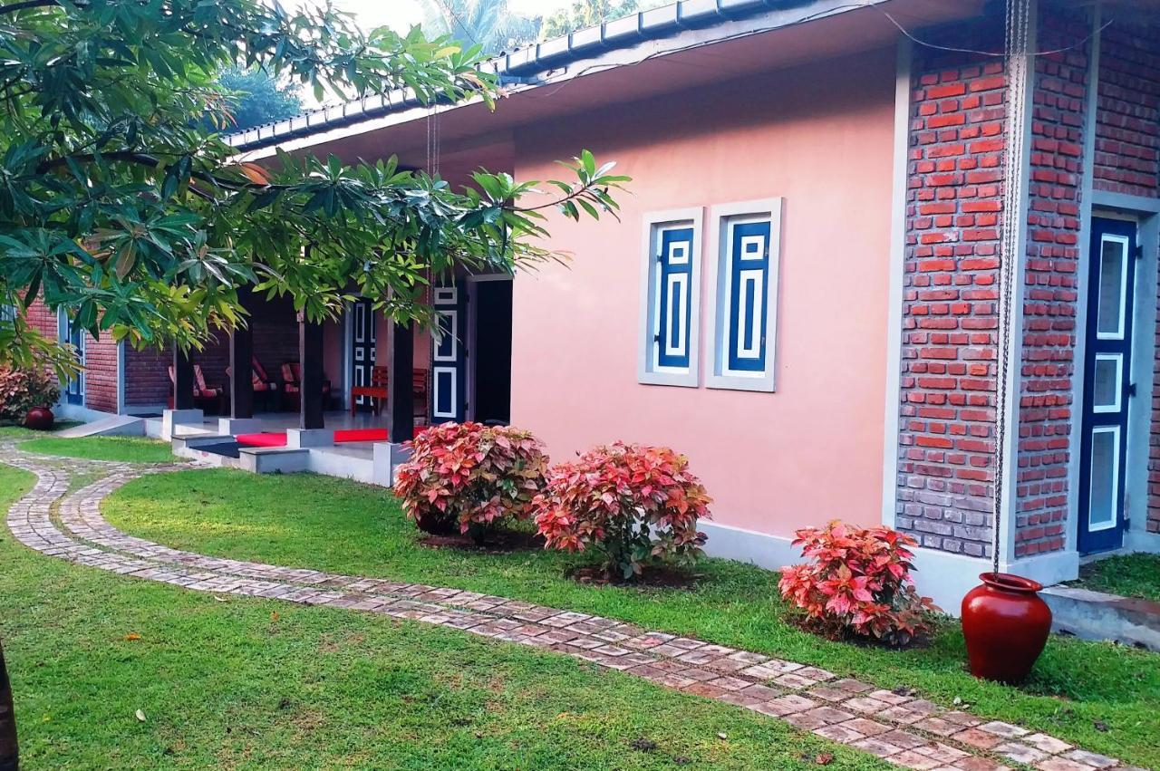 Honey Tree Polonnaruwa Hotel Exterior photo