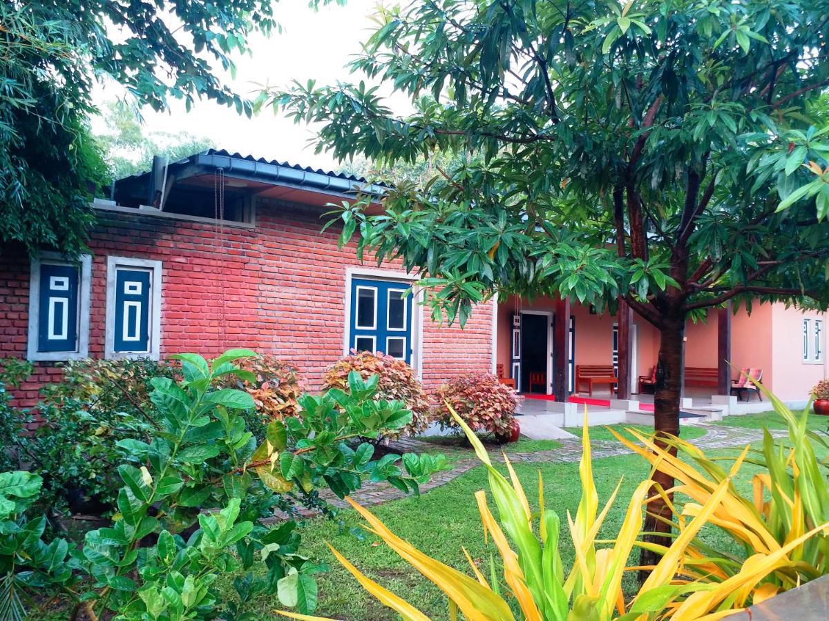 Honey Tree Polonnaruwa Hotel Exterior photo